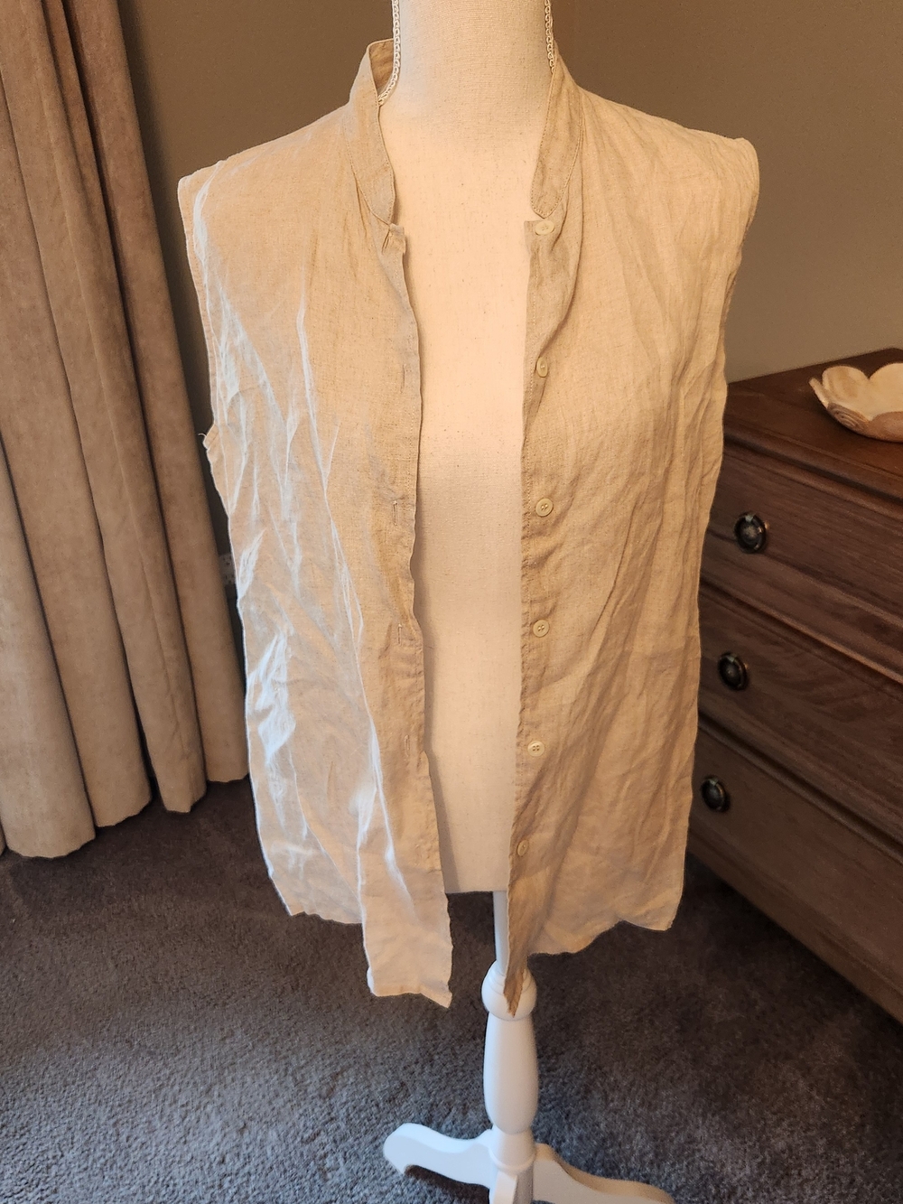 Giorgio Armani Le Collezioni Beige Linen Shell